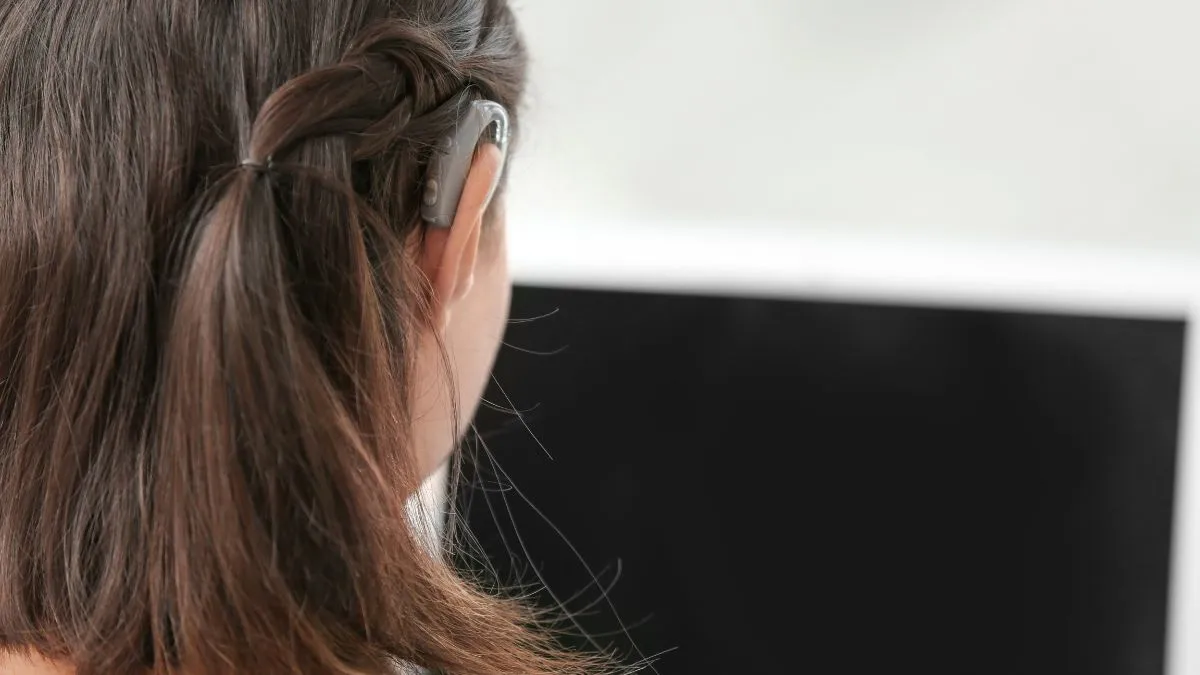 Tecnologias assistivas para deficientes auditivos