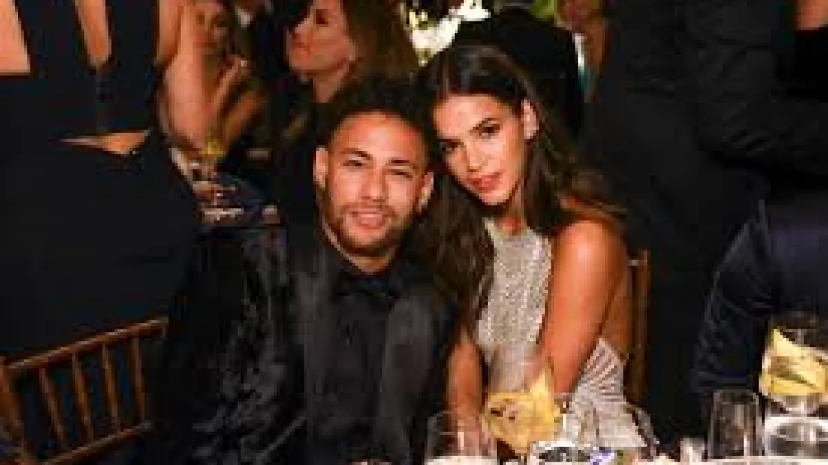 Marquezine relembra namoro com Neymar: “Momento vulnerável”