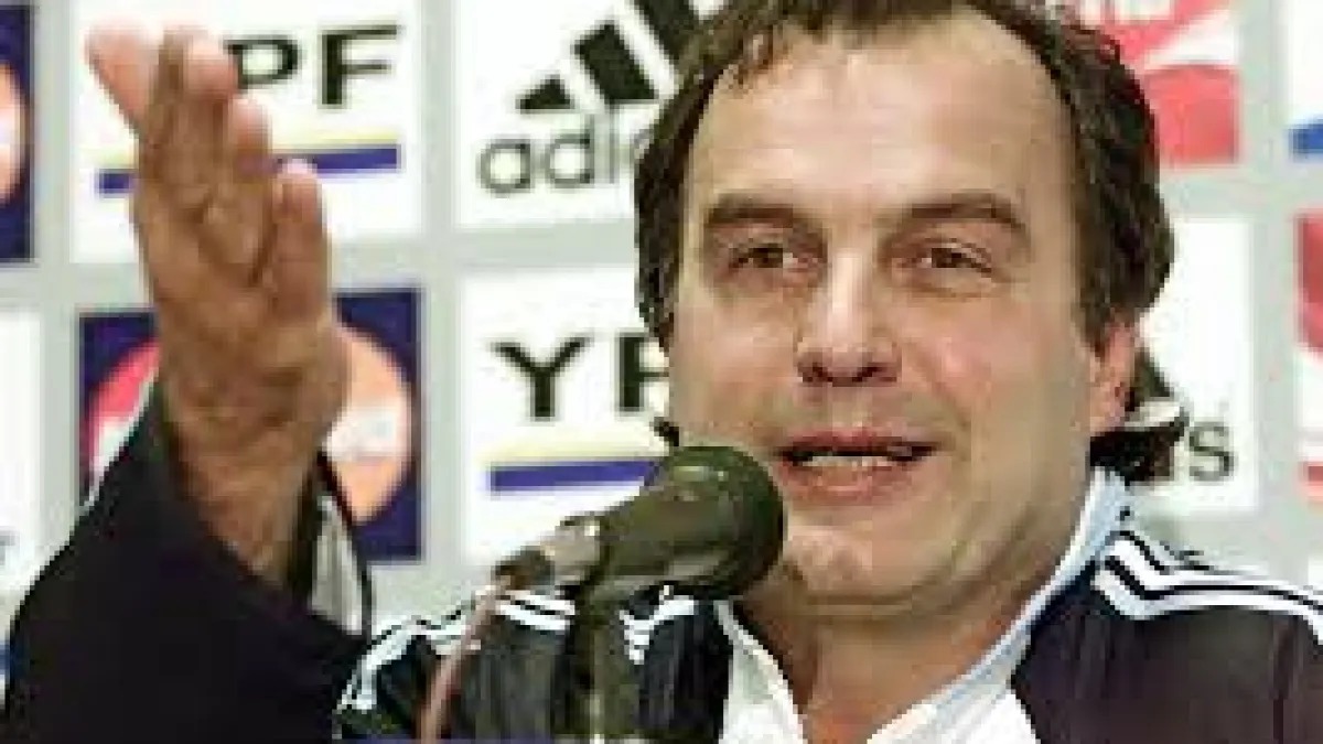 Loucuras de Bielsa: espionagem e granada